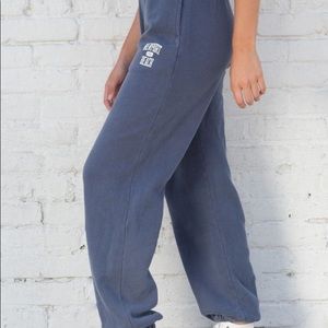 BRANDY MELVILLE NEW YORK SWEATS NWOT